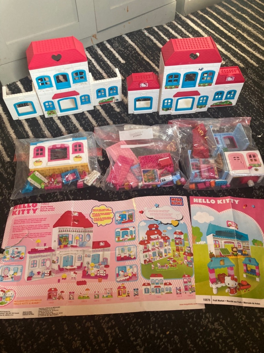 Mega Bloks Hello Kitty Lot EUC 10822 Dream House 10878 Fruit Market INCOMPLETE